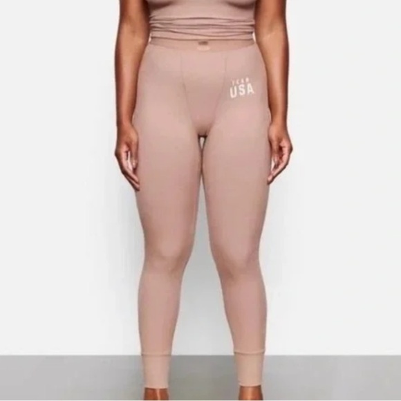 SKIMS SIENNA LIMITED EDITION TEAM USA BOXER LEGGINGS Small - Picture 2 of 11